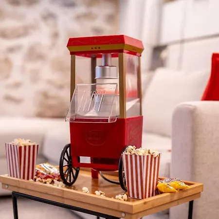 Maison De Brique- Cinema Room-baby-foot - 10min A Pieds Gare Rer A- Tres Proche Arena La Defense Et Paris Holiday home