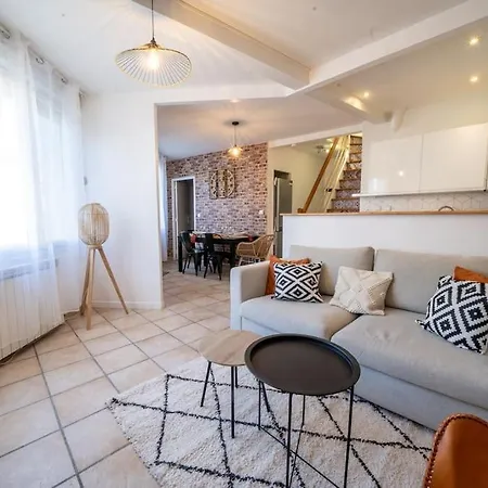 Maison De Brique- Cinema Room-baby-foot - 10min A Pieds Gare Rer A- Tres Proche Arena La Defense Et Paris Holiday home