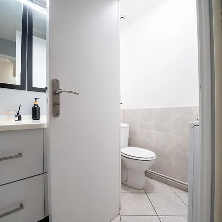 Maison De Brique- Cinema Room-baby-foot - 10min A Pieds Gare Rer A- Tres Proche Arena La Defense Et Paris *